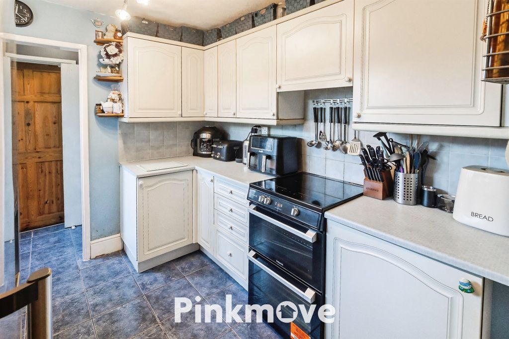 Property photo 3 of 20