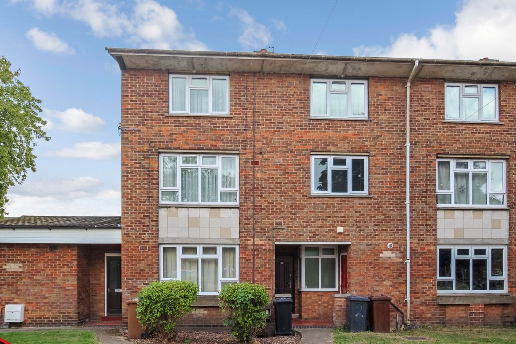 Property photo 1 of 15 4335040