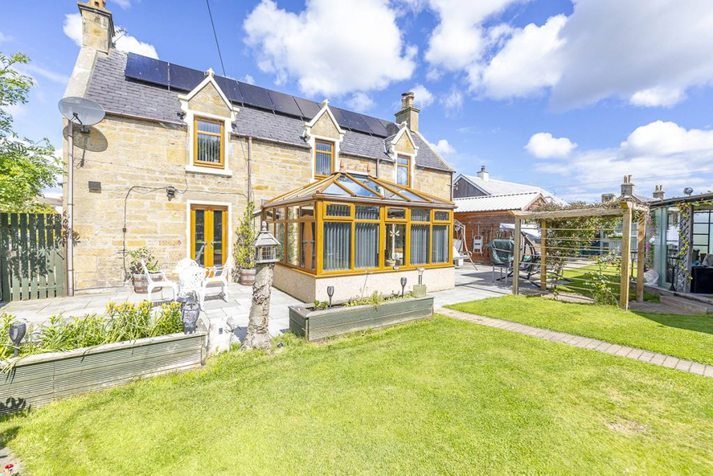 Property photo 1 of 40