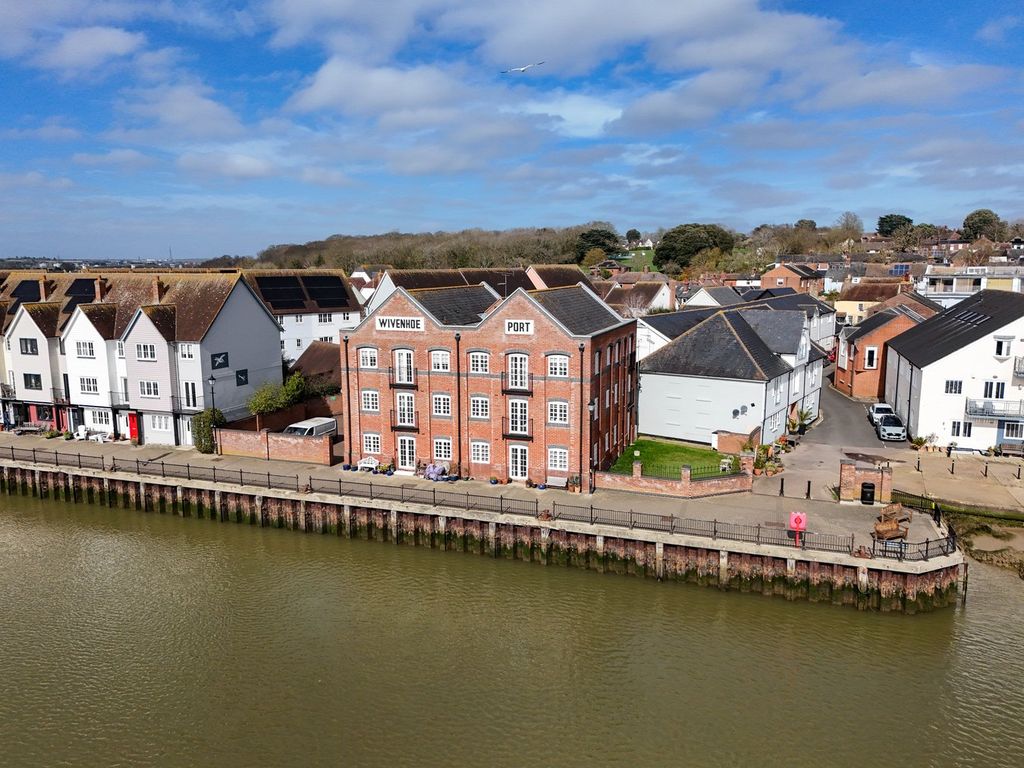 Property photo 3 of 21