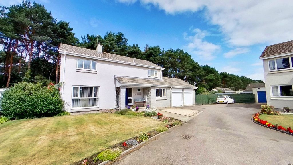 Property photo 1 of 39