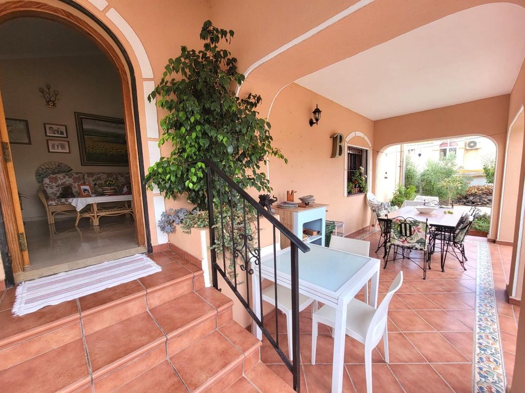 Property photo 2 of 50