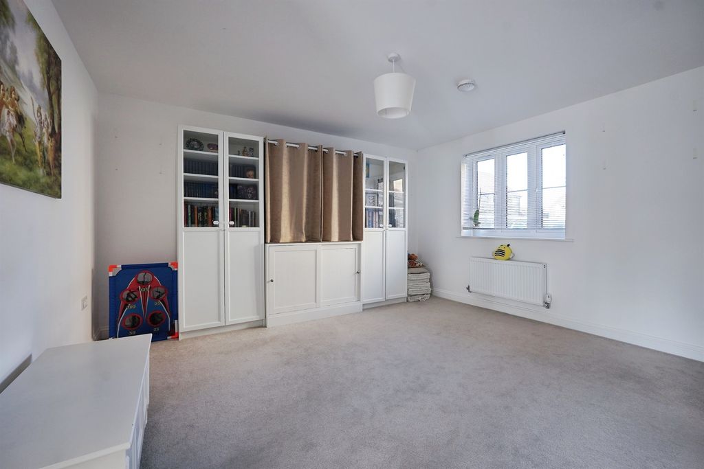 Property photo 3 of 16