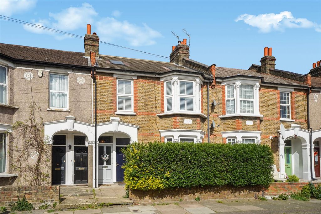 Property photo 2 of 8 57 Sportsbank Street - I0Qbiwmc86Uykhxhcyre.Jpg