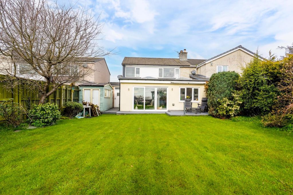 Property photo 1 of 10 External