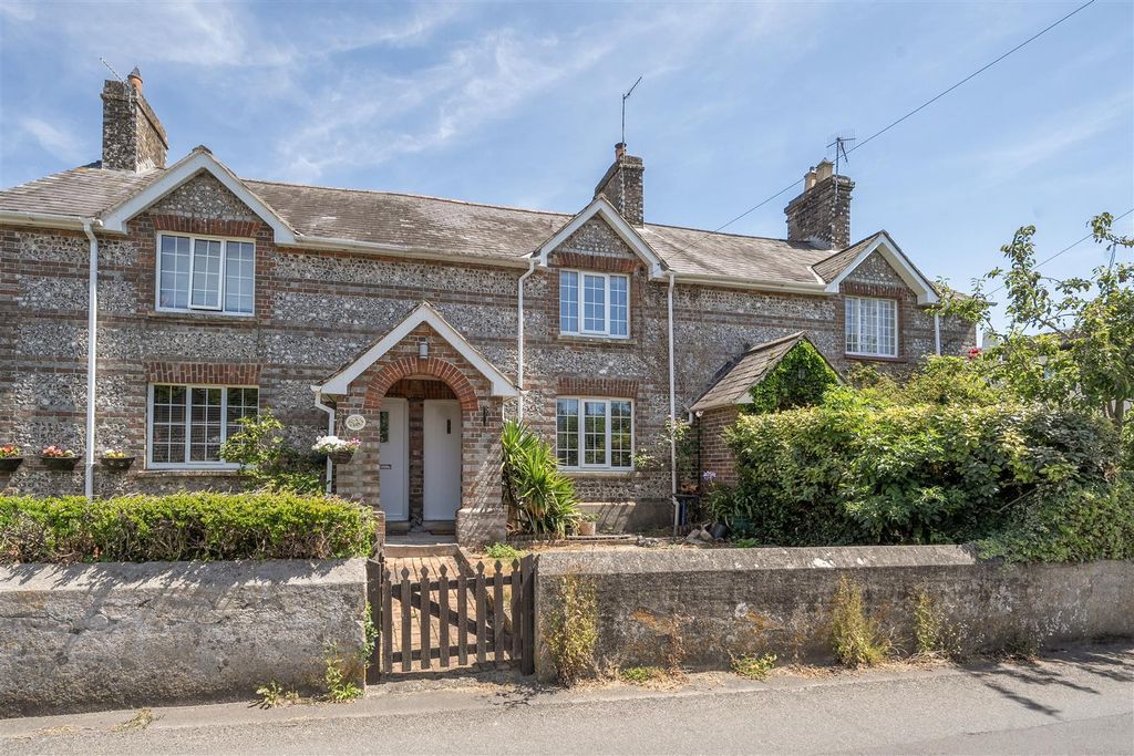 Property photo 1 of 12 Terraced Cottage In Quiet Village.Jpg