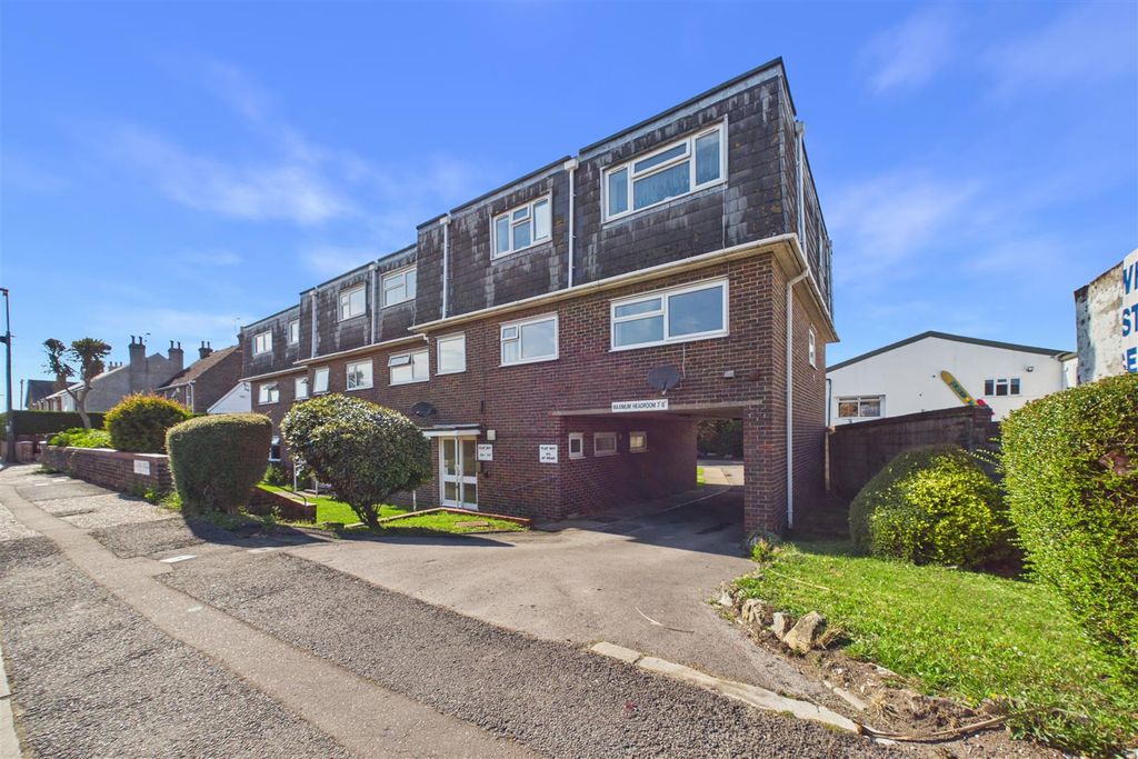 Property photo 1 of 13 Cam01894G0-Pr0311-Still023.Jpg