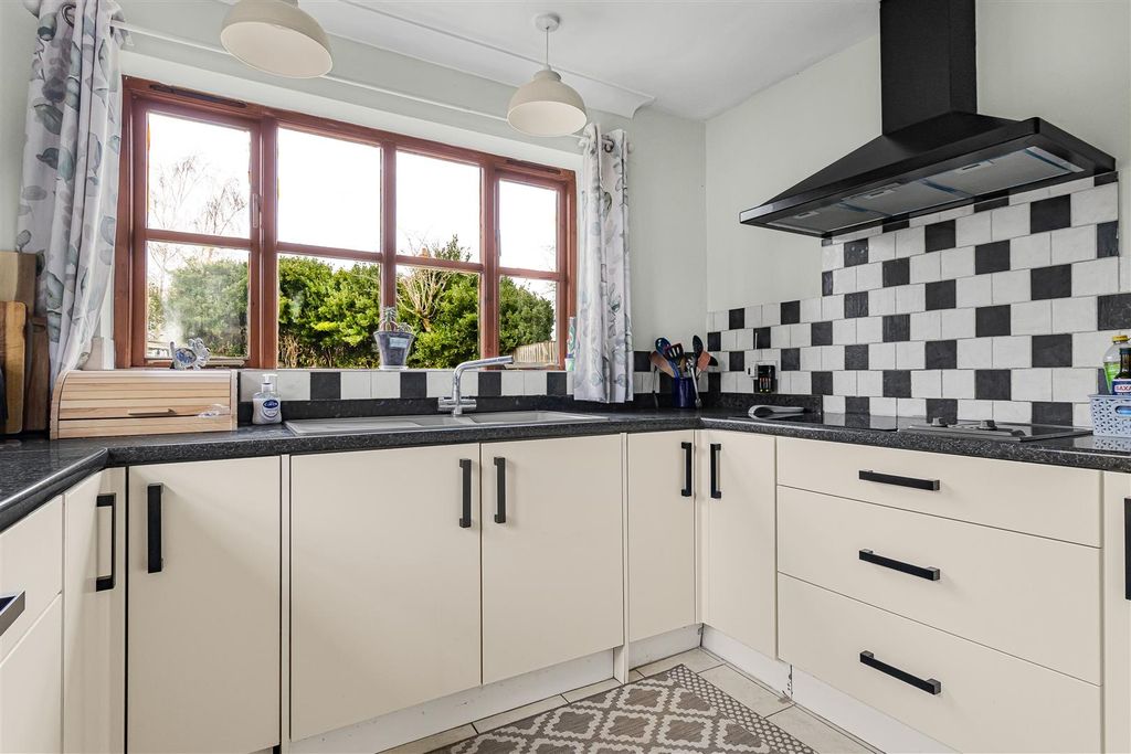 Property photo 3 of 21 38_68650.Jpg