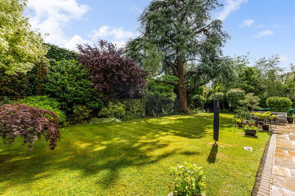 Property photo 3 of 16 Picture No. 24