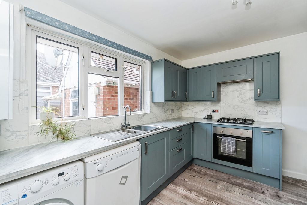 Property photo 3 of 21 Pbox-Img.Jpg