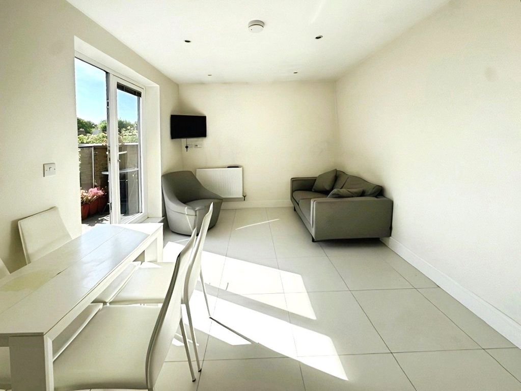 Property photo 3 of 13 Reception Room