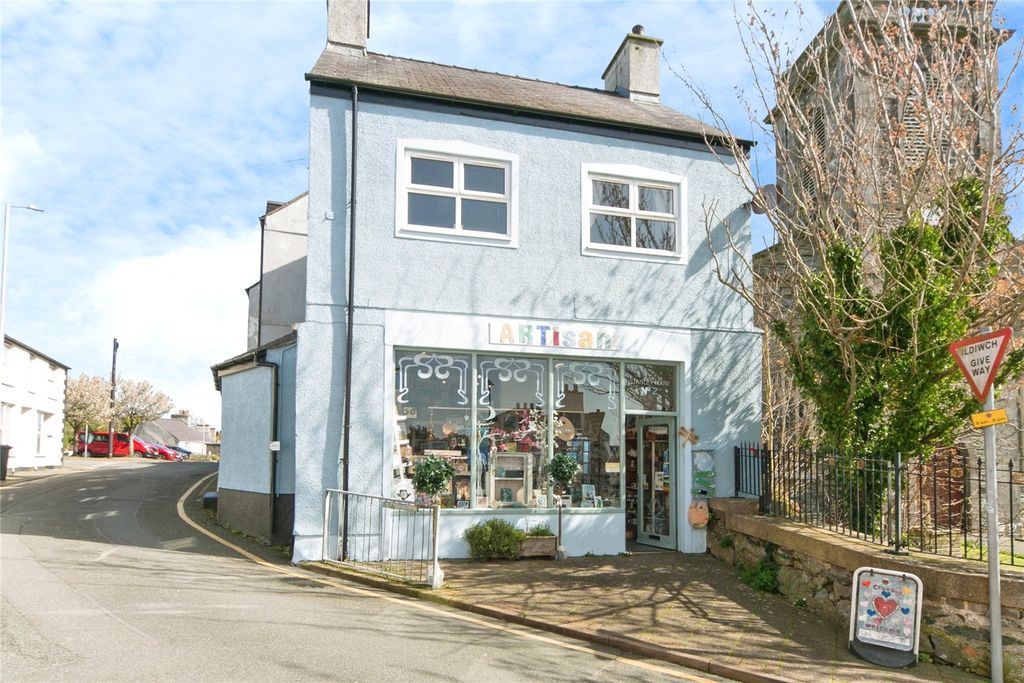 Property photo 1 of 21 Picture No. 17