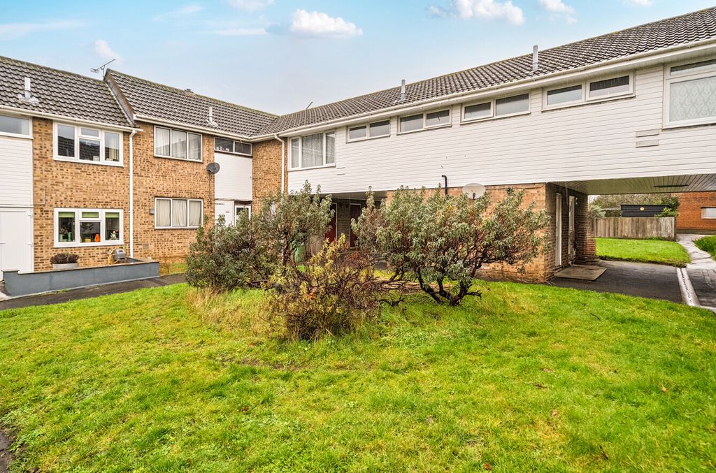 Property photo 1 of 13 1395752-12-69663d...