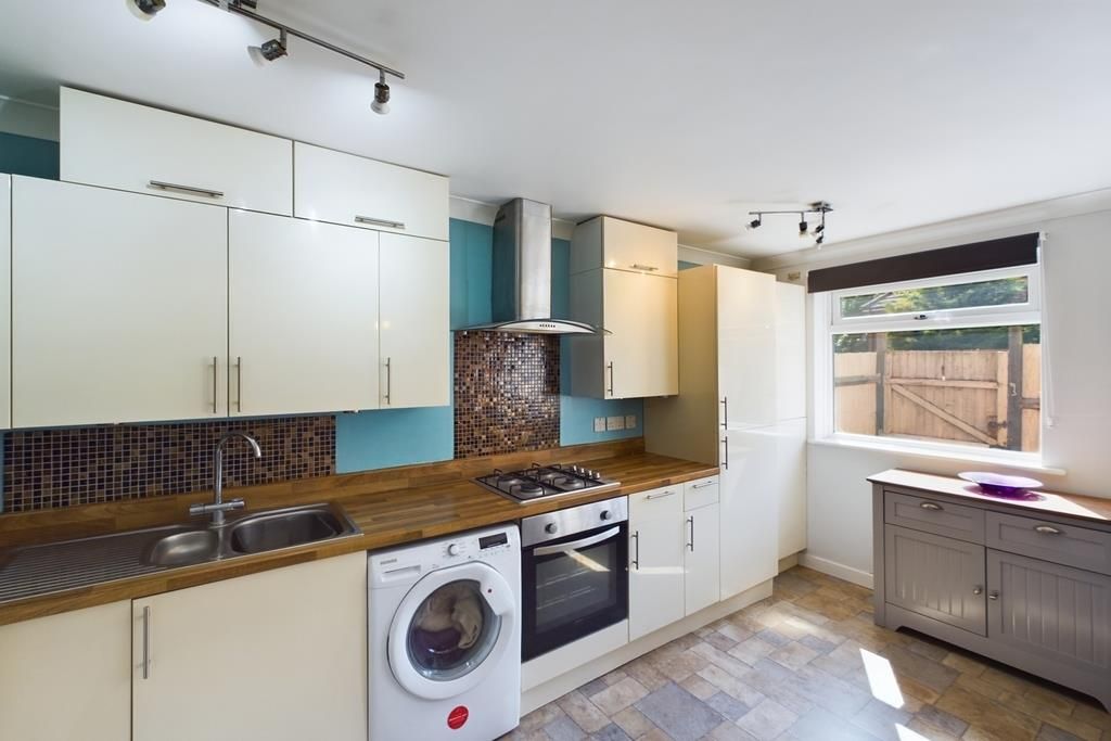 Property photo 3 of 9 Cam01635G0-Pr0049-Still008.Jpg