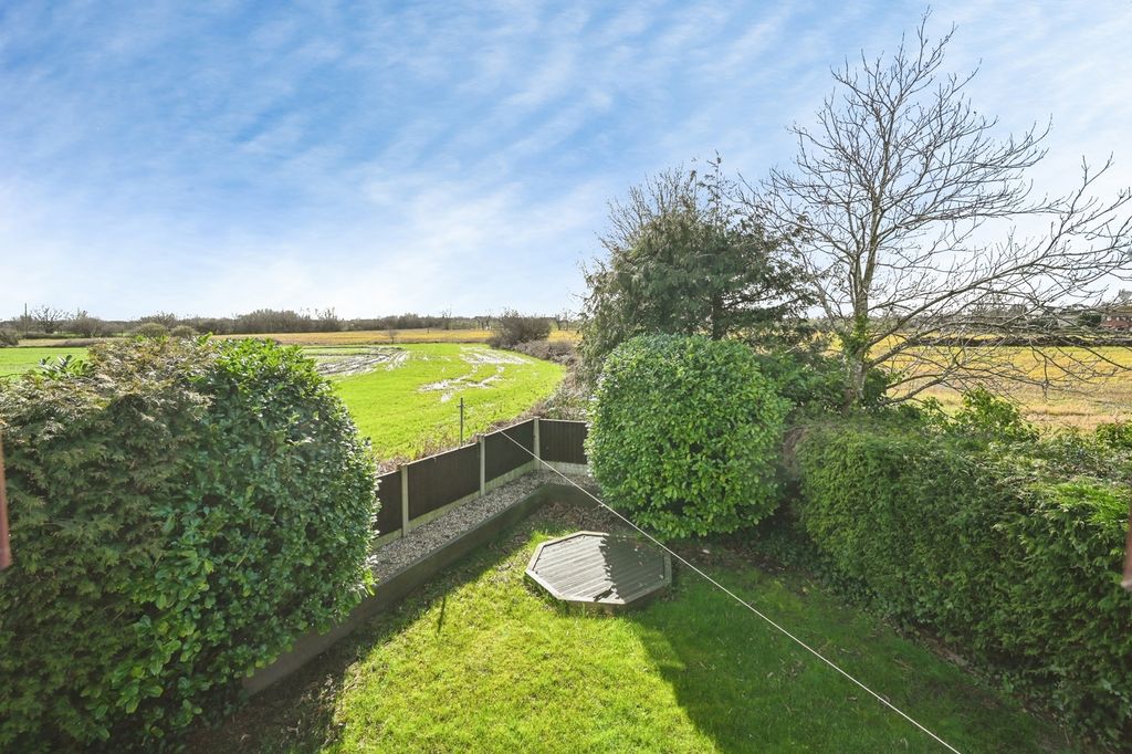 Property photo 2 of 26 Pbox-Img.Jpg