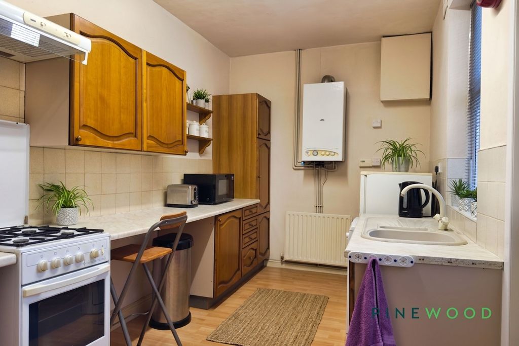 Property photo 2 of 13 Kitchen