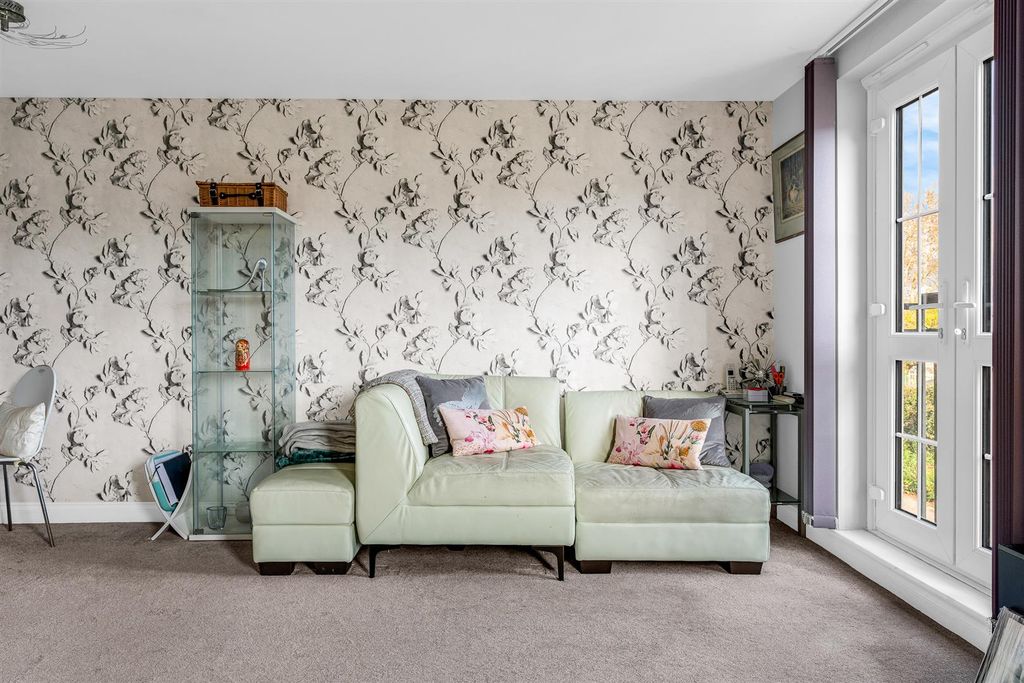 Property photo 3 of 19 Internal-3.Jpg