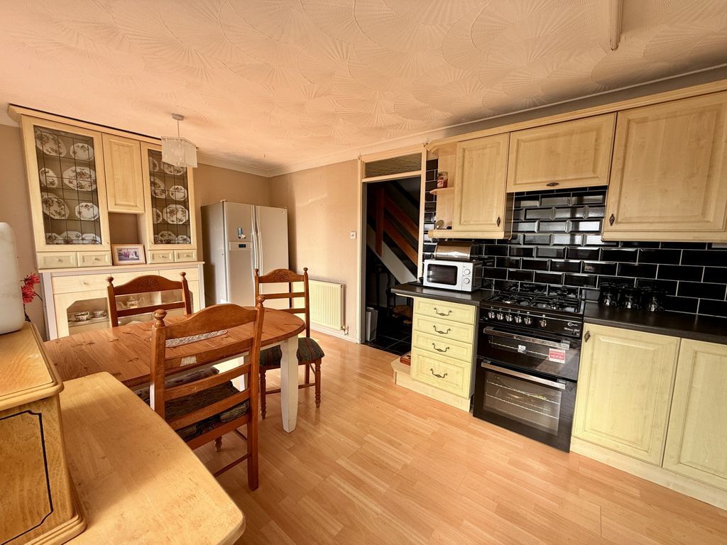 Property photo 2 of 18 Photo 6