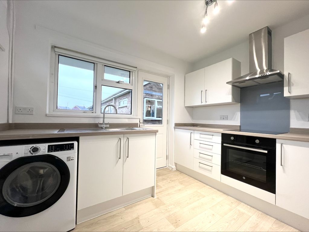 Property photo 2 of 6 Balcony