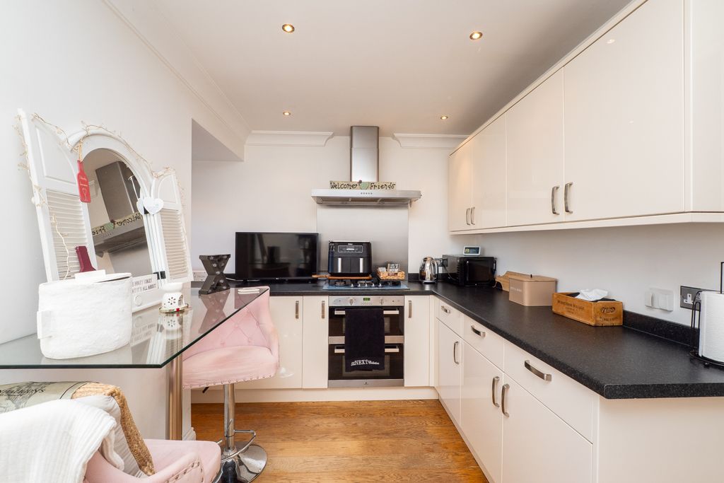 Property photo 3 of 11 Picture No. 58