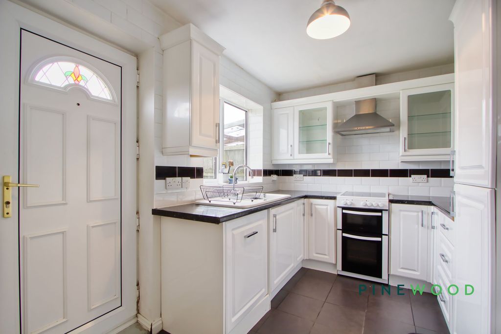 Property photo 2 of 20 Kitchen