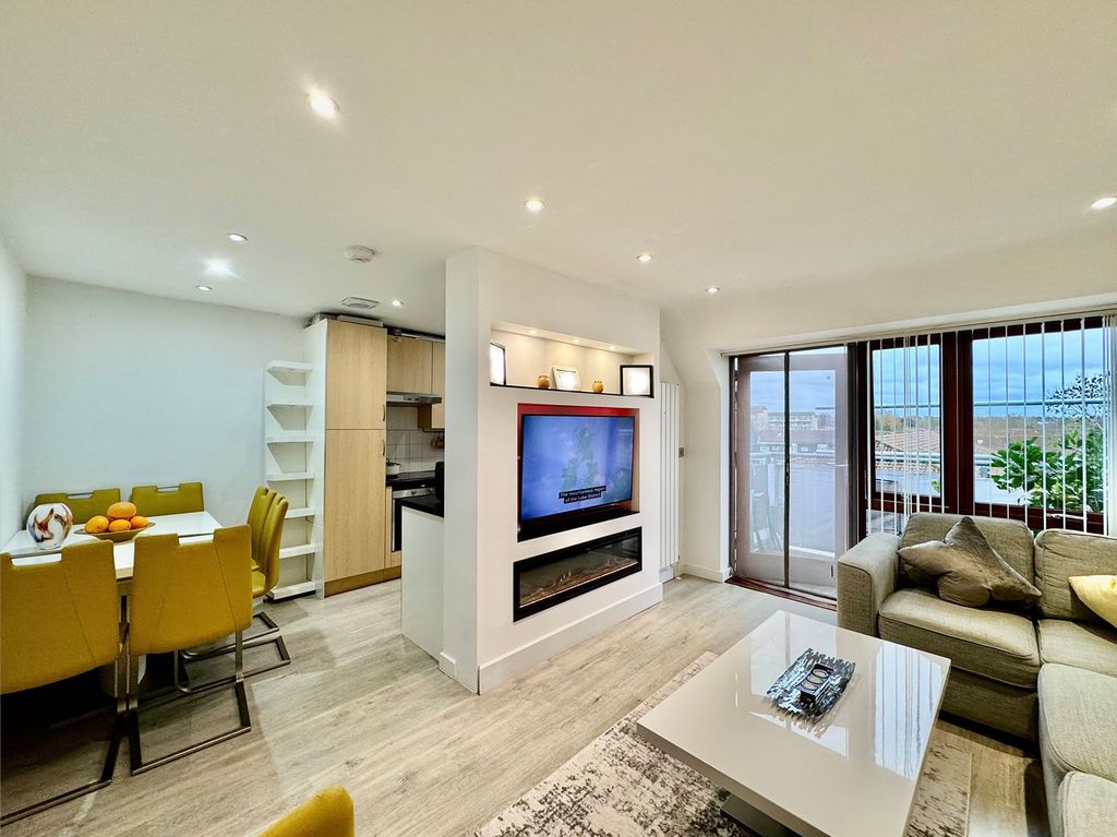 Property photo 1 of 13 Lounge/Dining Area