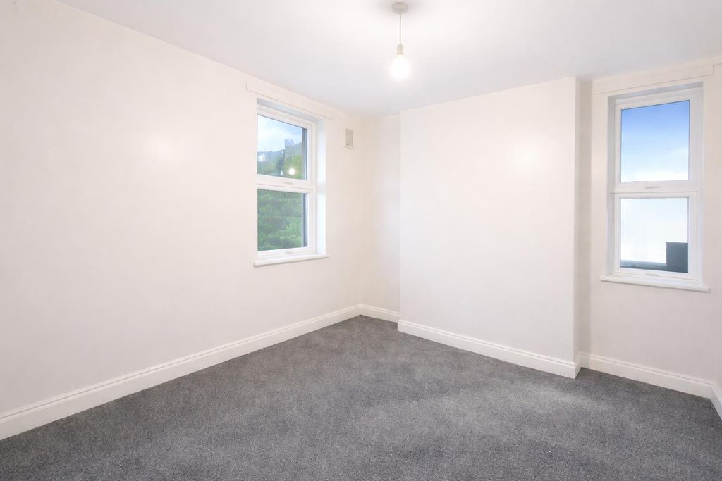 Property photo 3 of 4 Chatgpt Image Jan 9, 2026, 10_50_46 Am.Png