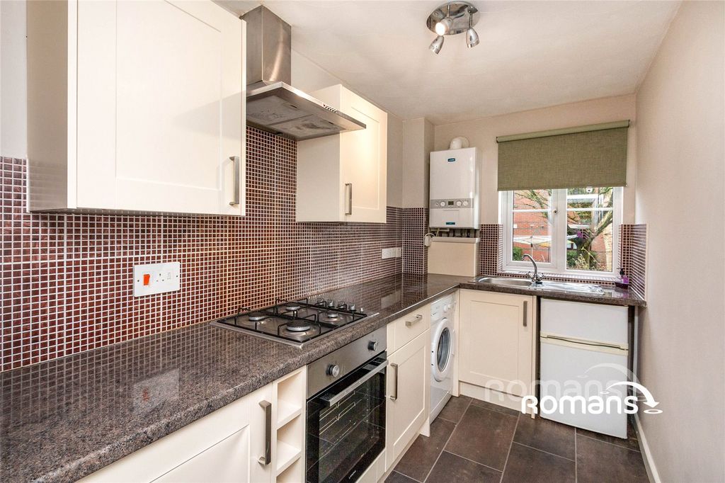 Property photo 2 of 9 Picture No. 12