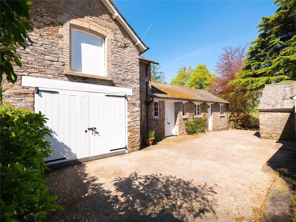 Additional image 5 of 7 bed detached house for saleDunheved Road, Launceston, Cornwall PL15