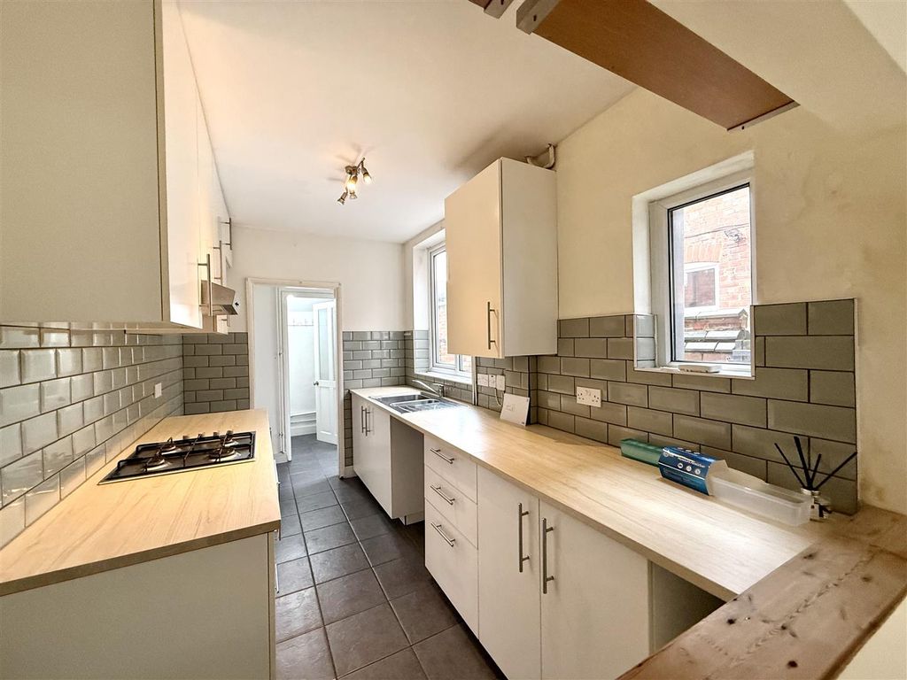 Property photo 3 of 17 3