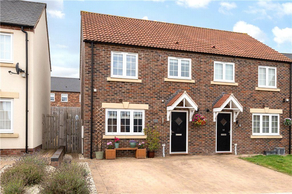 Property photo 1 of 11 Front External