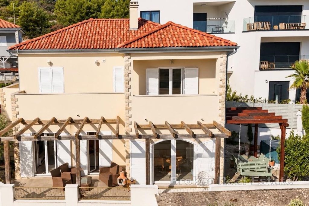 Property photo 1 of 17 Modern Villa In Immediate Proximity To The Sea