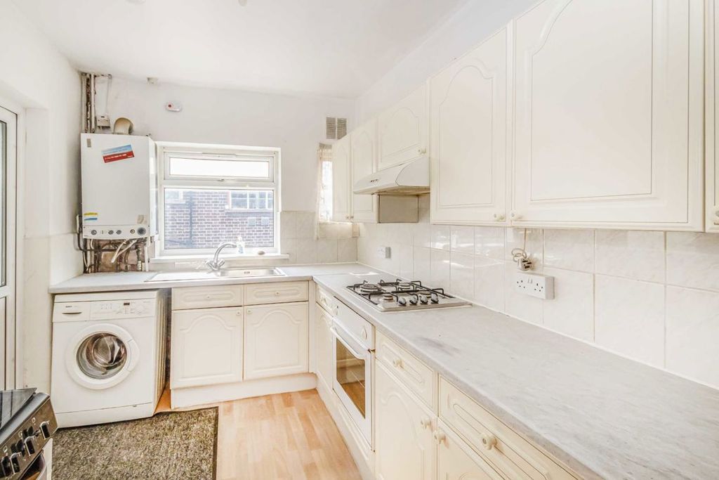 Property photo 2 of 4