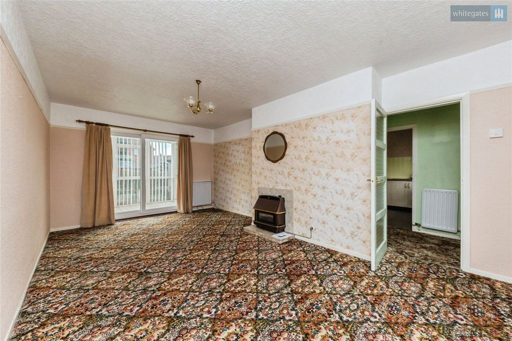 Property photo 2 of 22 Picture No. 15