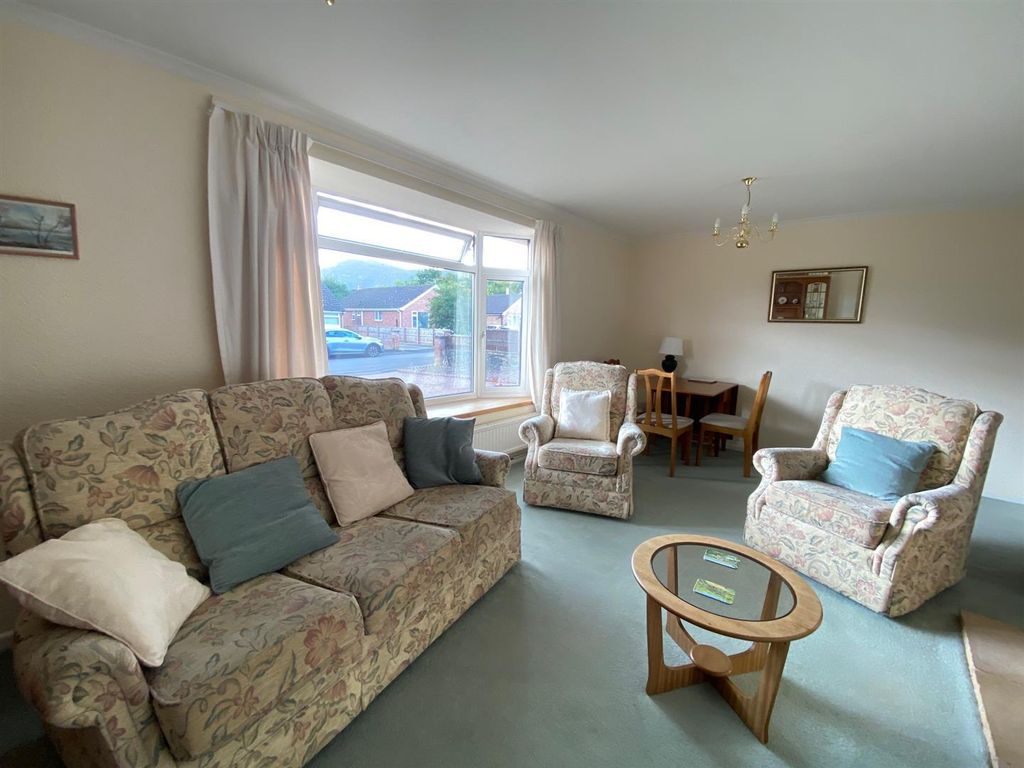 Property photo 3 of 16 Living Room.Jpg