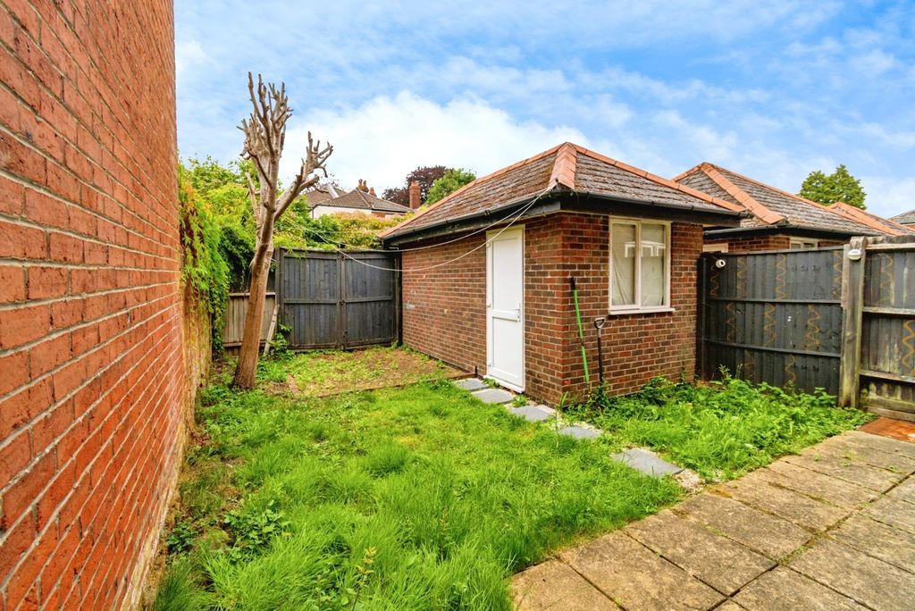 Property photo 2 of 16 Photo