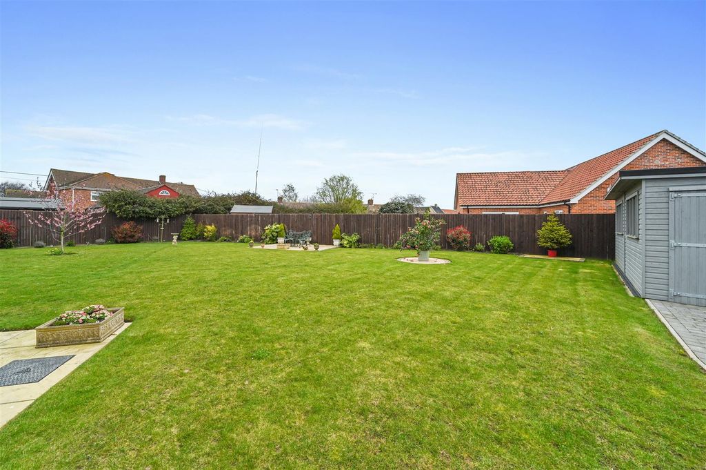 Property photo 3 of 18 Rear Garden