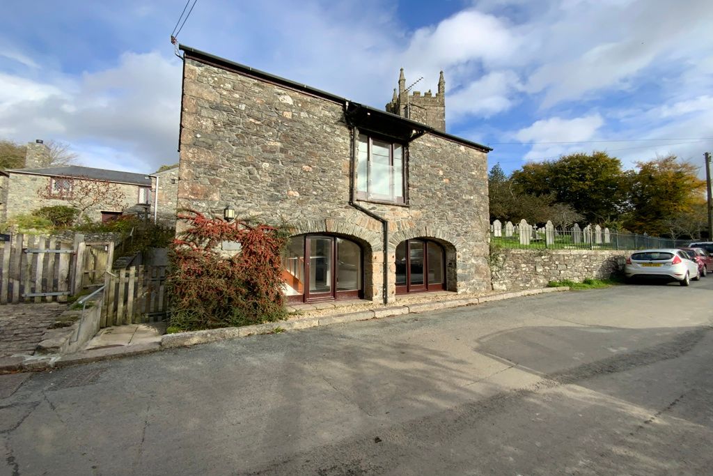 Property photo 2 of 24