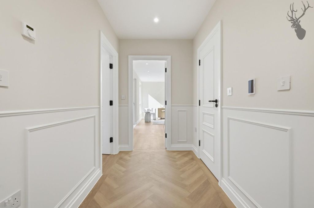 Property photo 1 of 12 002_Img_3293.Jpg