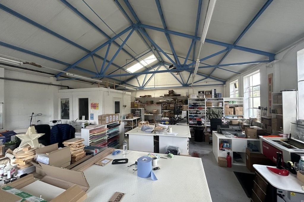 Property photo 3 of 7 Inside.Jpg