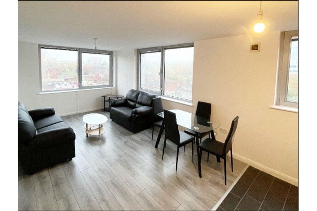 Property photo 3 of 13