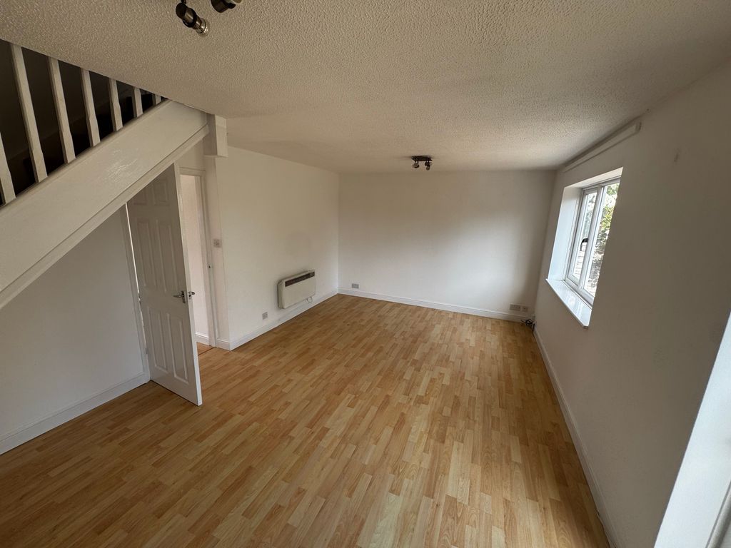 Property photo 3 of 8 Image