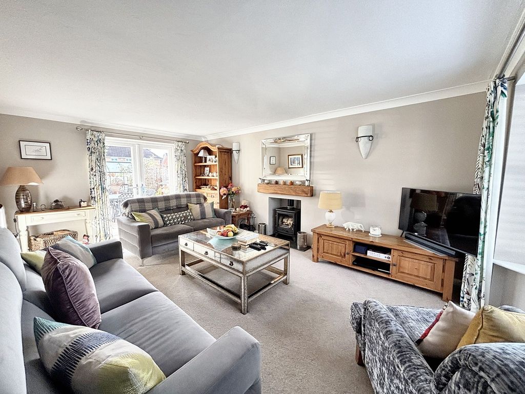 Property photo 3 of 37