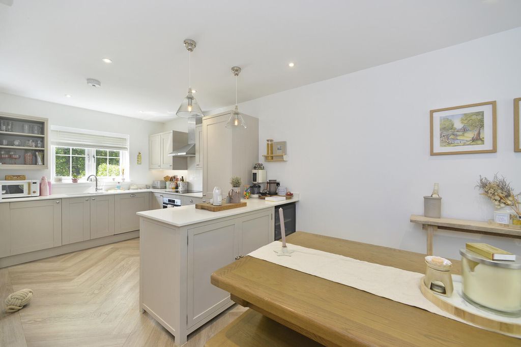 Property photo 2 of 17 Kitchen