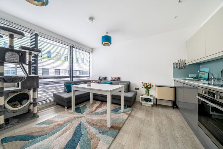 Property photo 2 of 15 1302682 11 683Db1B143697 Arw 1