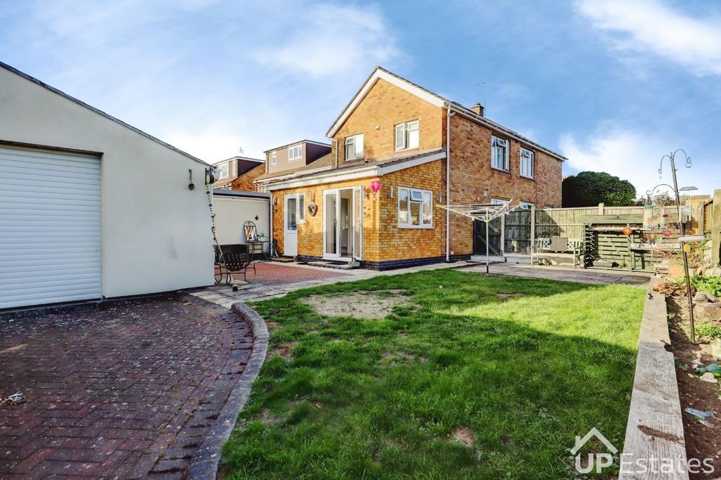 Property photo 2 of 22