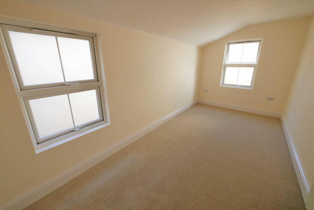 Property photo 3 of 7 Bedroom
