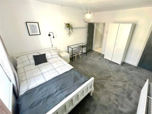 Property photo 3 of 12 9718785.Jpg
