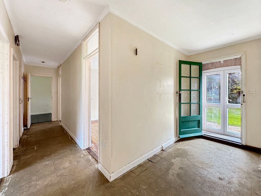 Property photo 3 of 22