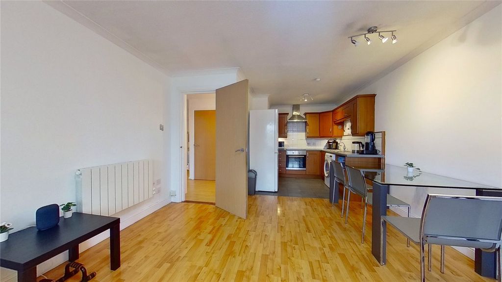 Property photo 3 of 7 Photo 3